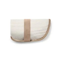 Bear-shaped travel changing mat in Classic beige