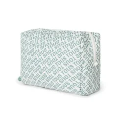 Toiletry bag in Classic green